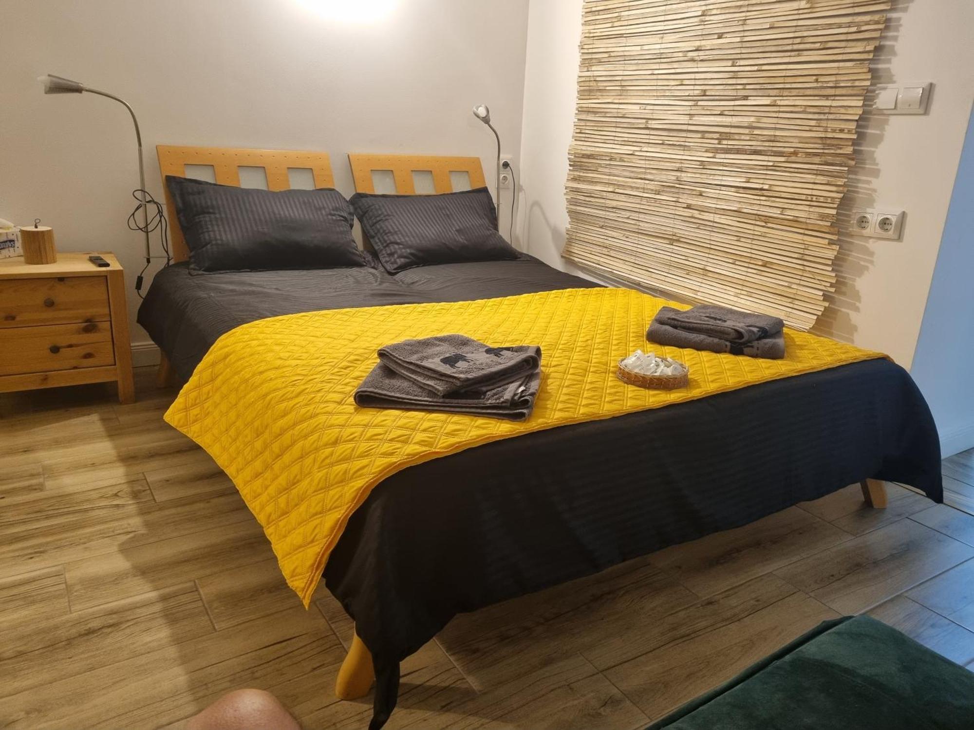 Ultracentral Garage Studio Бистрица Экстерьер фото
